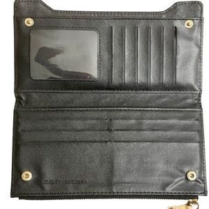 Badgley Mischka black leather wallet holder